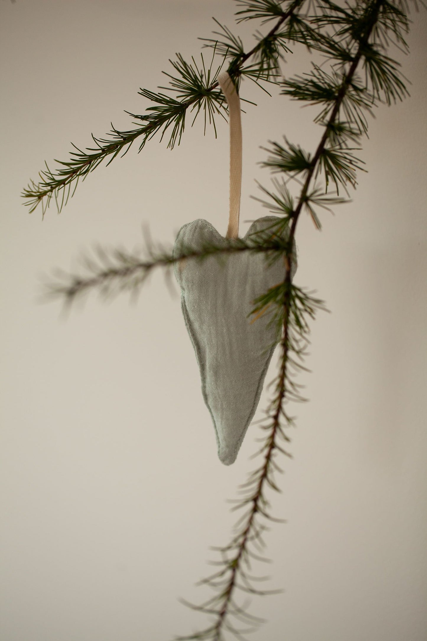 Decorative hanging heart 