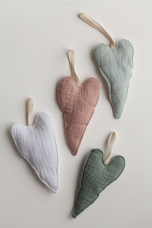 Decorative hanging heart 