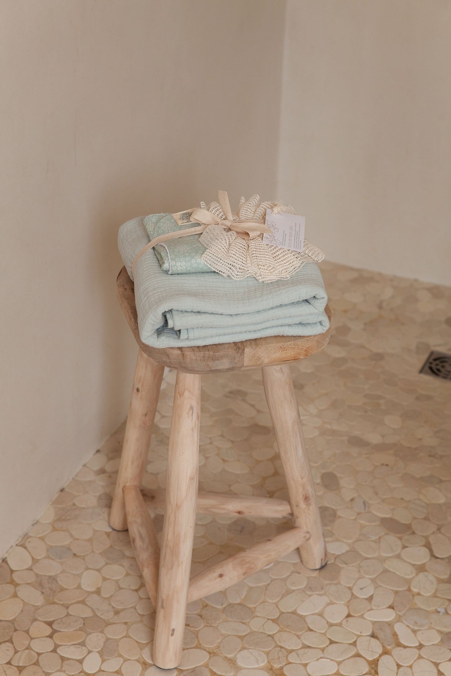 Bath set