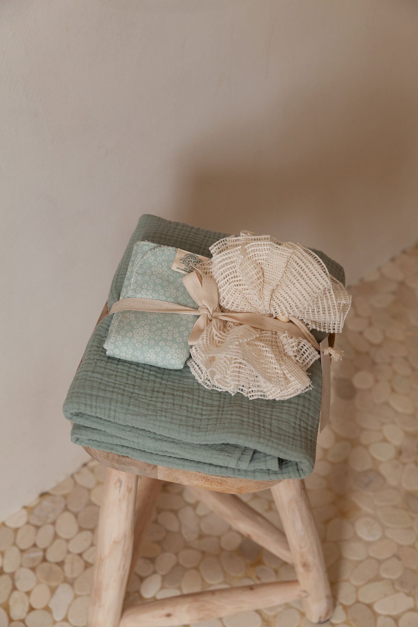 Bath set