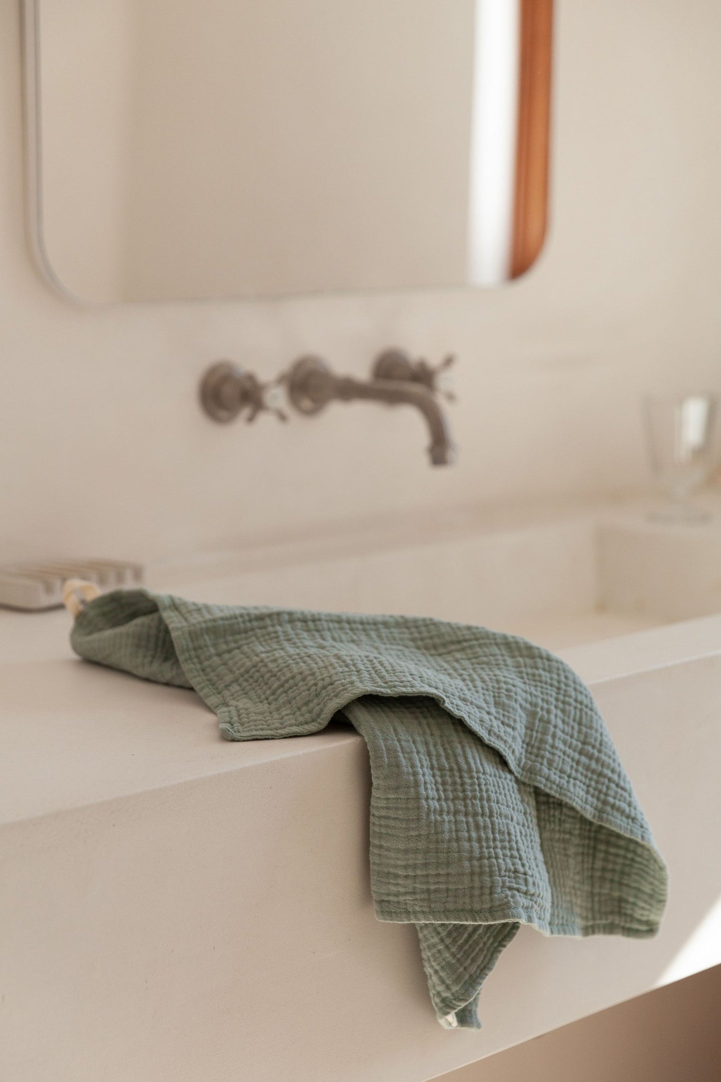 Hand towel